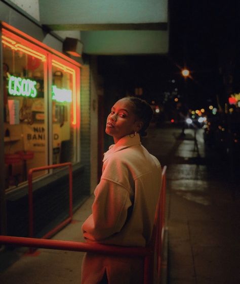 Street Lamp Photoshoot, Night Time Portraits, Nighttime Street Photography, Night Out Photography, Night Street Photography Portrait, Cinestill 800t Portrait, Night Shoot Photography, Woman Leaning Against Wall, Night Film Photography