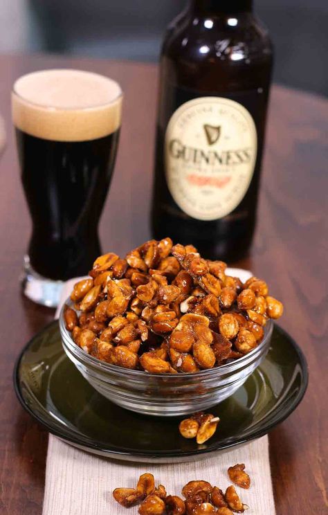 Guinness Glazed Nuts Fruit Granola Bars, Glazed Nuts, Guinness Recipes, St Patrick's Day Appetizers, Vanilla Salt, Granola Ingredients, Peanuts Party, Slow Cooker Beef Stew, Crunchy Snack