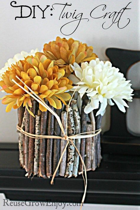 12 of the Best DIY Fall Crafts that Make the Best Nature Crafts for Adults - Hairs Out of Place Nature Crafts For Adults, Fall Crafts Decorations, Diy Fall Crafts, Fall Crafts For Adults, Twig Crafts, Best Nature, Easy Fall Crafts, Crafts For Adults, Thanksgiving Diy