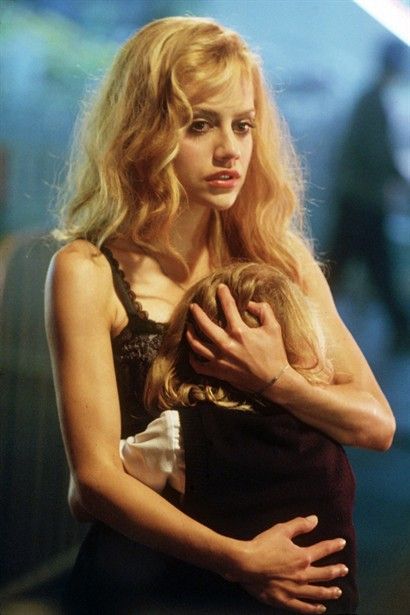 Uptown Girls Uptown Girls Movie, Brittany Murphy, I Love Cinema, Girl Movies, Uptown Girl, Film Serie, Film Stills, Movie Scenes, Movies Showing