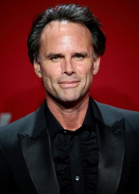 Walton Goggins, Raleigh North Carolina, Side Profile, Fallout, Sculpture, Gold, Quick Saves