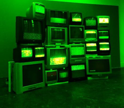 Green Nerd Aesthetic, Green Cyberpunk, Love Obsession, Berlin Art, Dark Green Aesthetic, Art Student, Dissociation, Introverted, Mad Scientist