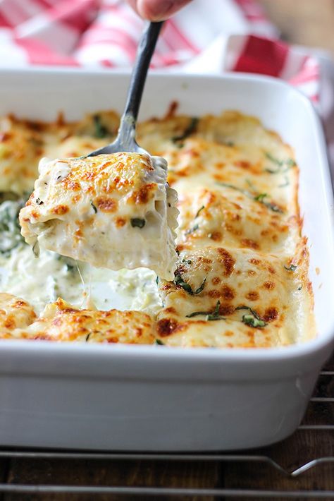 Artichoke Ravioli, Casserole Ideas, Ravioli Bake, Pasta Fatta In Casa, Recipes Casserole, Recipes Simple, Creamy Spinach, Easy Cheesy, Easy Casserole