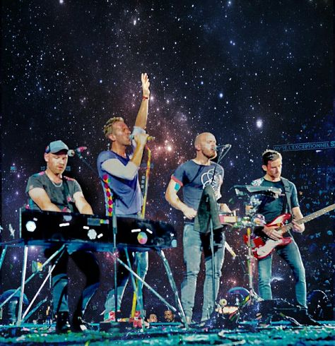 Coldplay Concert Aesthetic, John Mayer Poster, Coldplay Band, Coldplay Poster, Coldplay Wallpaper, Enya Music, Cold Play, Coldplay Chris, Chris Martin Coldplay