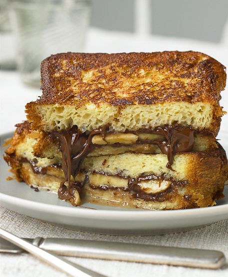 Banana Peanut Butter and Nutella Grilled Sandwiches. Toast Dessert, French Toast Sandwich, Nutella Sandwich, Chocolate French Toast, Toasted Sandwich, Grilled Bananas, Banana And Chocolate, Nutella French Toast, Banana French Toast