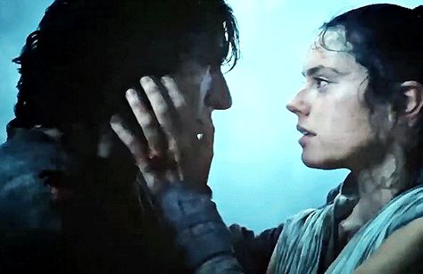 Ben Solo waits for the kiss, Rey initiates it Kylo Ren And Rey Kiss, Reylo Kiss, John Bennett, Kylo Rey, Ren Star Wars, Star Wars Meme, Kylo Ren And Rey, Ben Solo, Star Wars Kylo Ren