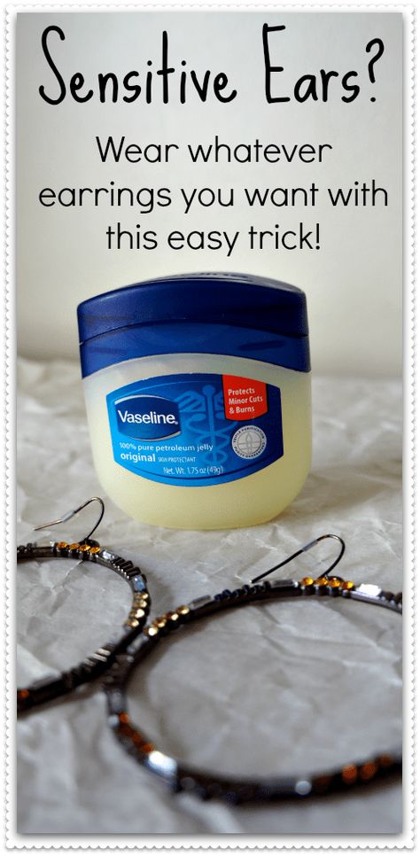 Vaseline Beauty Tips, Raw Garlic, Petroleum Jelly, Diy Beauty Hacks, Earring Posts, Face Scrub, Simple Skincare, Vaseline, Sensitive Ears