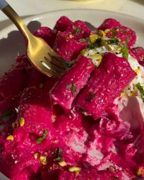 Healthy Eating on Instagram: "BEET RICOTTA CHEESE PASTA! I by @cherylshealthylife  Use any pasta shape or style you want & if you don’t have time to roast beets you can use pre-steamed ones.  Ingredients- 1 pound pasta of choice  1 pound of beets about 4 medium/small  2 tbsp olive oil  1 shallot unpeeled  4 garlic cloves unpeeled  2 cups of ricotta cheese whole milk divided  1/2 cup Parmesan cheese  1 lemon zested & juiced  1/4 tsp nutmeg  1/2 tsp salt  Pepper  1/2-3/4 cup reserved pasta water  Toppings- whipped ricotta  Crushed pistachios Parmesan cheese  fresh mint  Olive oil  Flaky sea salt   Preheat oven to 400 degrees & line a sheet pan or dish with foil. Wash your beets well then drizzle 1 tbsp olive oil, S&P on the beets & rub together. Wrap them with foil tightly then place them on Ricotta Cheese Pasta, Roast Beets, Crushed Pistachios, Pasta Homemade, Whipped Ricotta, Csa Recipes, Pasta Water, Ricotta Pasta, Roasted Beets