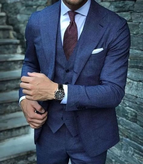 men's outfit on Instagram: "Elegant ⚡💙" Bond Suits, Blue Suit Men, Formal Mens Fashion, Mens Fashion Blog, Mens Casual Dress Outfits, Mens Fashion Classy, Suit Up, Mens Casual Dress, Men’s Suits