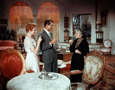 Still of Cary Grant and Deborah Kerr in An Affair to Remember Gary Grant, Deborah Kerr, An Affair To Remember, Classic Movie Stars, Cary Grant, Classic Films, Vintage Hollywood, Classic Movies, Old Movies