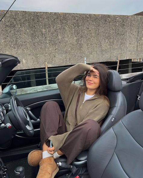 Unjaded Jade, Aesthetic Uggs, Jade Honey, Uggs Outfits, Wanna Recreate, Cars Aesthetic, Car Girl, Fit Inspo, Aesthetic Outfits