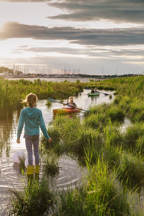 Chesapeake Bay Aesthetic, Cheasepeake Bay, Family Kayaking, Kayaking Photography, Kayaking Aesthetic, Marsh Landscape, Adventure Family, Porch And Balcony, Family Together