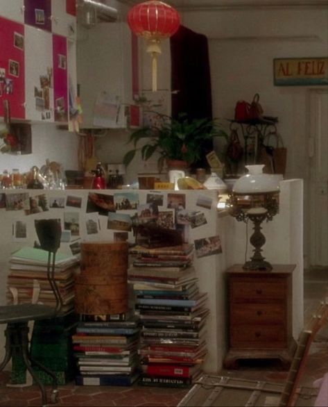 Amelie Apartment, Sunrise Apartment, Warm Apartment, Chelsea Hotel, Apartment Goals, Moving Home, Hotel Apartment, Apartment Aesthetic, New York Apartment