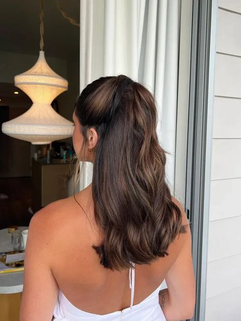 Half-up wedding guest hairstyle with subtle waves Wedding Simple Half Up Half Down, Wedding Mid Length Hairstyles, Half Up Pinned Back Hair, Mid Length Hairstyles Bridesmaid, Mid Length Hair Bride, Low Key Wedding Hair, Half Pony Bridal Hair, Bridal Hair Fine Hair Half Up Half Down, Hairstyle With Halter Dress Neckline