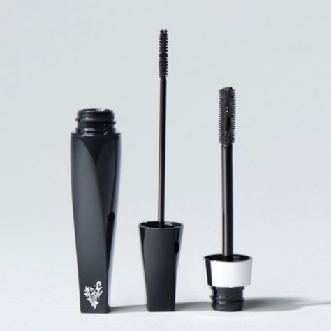 Younique Moodstruck Epic Twisted Mascara Black Younique Epic Mascara, Younique Mascara, Mascara Application, Liquid Shadow, Mascara Review, Younique Presenter, Fiber Mascara, Beautiful Lashes, Black Mascara