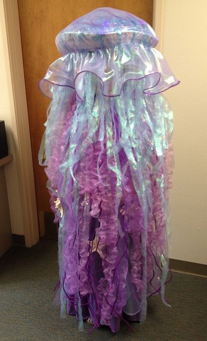 My jellyfish costume 2017 Jellyfish Costume Women, Kids Jellyfish Costume, Jellyfish Inspired Fashion, Jellyfish Cosplay, Costume Meduse, Jellyfish Outfit, Jellyfish Costume Diy, Jellyfish Fashion, Jellyfish Halloween Costume