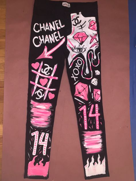 Custom Birthday Jeans, Custom Pants Paint, Custom Dickie Outfits, Custom Birthday Outfits, Birthday Pants, Painted Pants, Bday Outfits, Custom Jeans Diy, Birthday Outfit For Teens