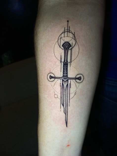 Isildur Tattoo, Asoiaf Tattoo, Narsil Tattoo, Rib Tats, Scythe Tattoo, Fine Tattoos, Fancy Tattoo, Tattoo Para, Skyrim Tattoo