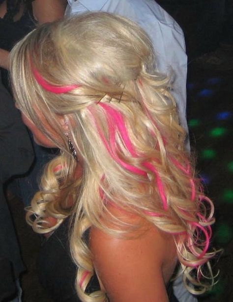 blonde and pink hairstyles Colored Locks, Mum Hair, Beige Blond, Pink Blonde Hair, Hair Blond, Hair Streaks, Barbie Hair, Bright Hair, Long Locks