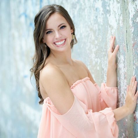 Payton's senior photo shoot:)omg I can't believe paytons a senior holy cow!! Payton Dance Moms, Dance Moms Headshots, Mom Photo Shoots, Dance Moms Maddie, Dance Moms Dancers, Dance Mums, Group Dance, Mom Photos, Cheer Dance