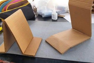 Cardboard Book Stand : 8 Steps (with Pictures) - Instructables Diy Book Holder, Diy Book Stand, Cardboard Book, Diy Stand, National Institute Of Design, Book Display Stand, Book Holder Stand, Picture Frames Standing, Picture Stand