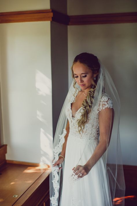 We love this wedding hairstyle by Tina Romo, she did a curly side braid and attached the bride's veil at the top of the braid to hold it in place. For more hair by Tina Romo and to see more Scribner Bend pictures check out our blog! Wedding Side Braid With Veil, Side Braid Wedding Hair With Veil, Long Braid With Veil, Veil With Braided Hair, Side Braid With Veil, Braid With Veil, Wedding Side Braid, Side Ponytail Wedding Hairstyles, Side Braid Wedding