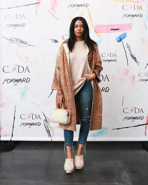 Clogs With Heels Are Popular Again — Here's The 2018 Way To Wear Them Clog Heels Outfit, How To Style Clogs, Clog Heels, Inspiration Style, Winter Shoes, Fall Winter Outfits, Festival Fashion, Duster Coat, Clogs