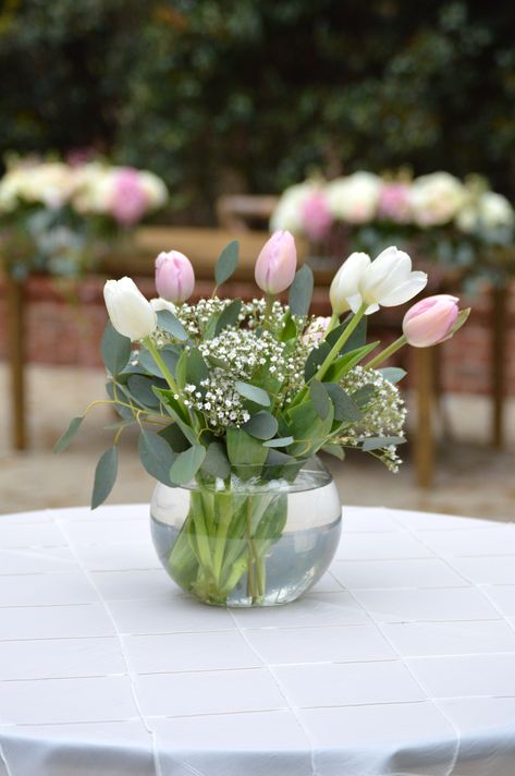 Tulip And Eucalyptus Arrangement, Centerpieces With Tulips, Tulip Wedding Decoration, Simple Tulip Arrangement, Babies Breath Flower Arrangement, Tulip Table Arrangements, Tulips Wedding Centerpiece, White Tulip Centerpiece, Tulip Baby Shower Theme