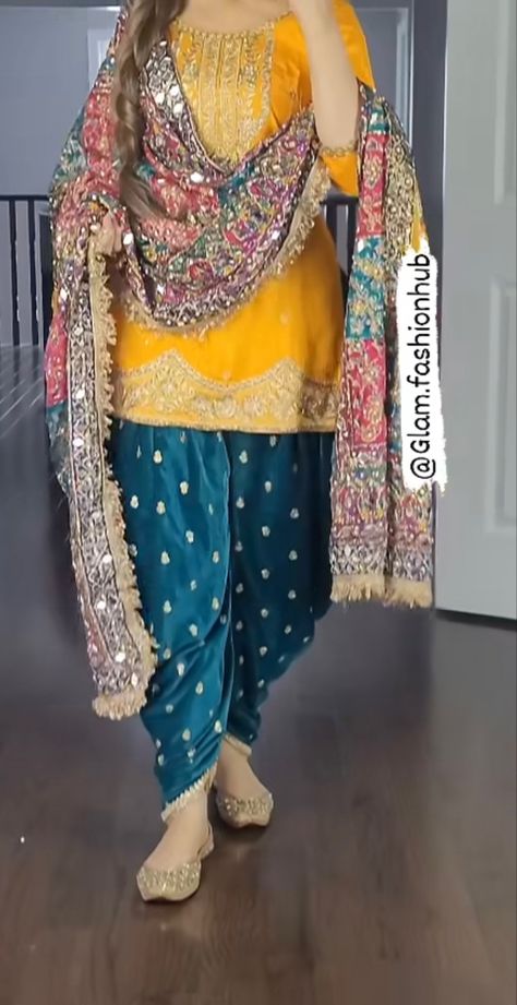 Patiala Dress Patterns, Patiala Suit Designs Party Wear, Patyala Suit Designer For Girl, Outfits For Haldi, Colourful Dupatta, Dhoti Dresses For Women, Latest Traditional Dresses, Punjabi Dress Design, Patiala Dress