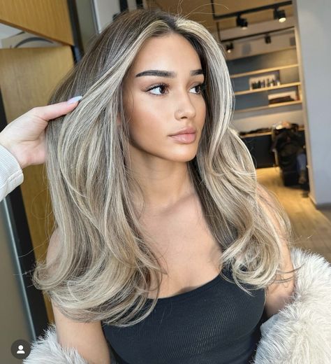 Full Foil Balayage, Blonde Hair Dark Brown Eyes, Hair Colour Ideas For Pale Skin Brown Eyes, Blonde Hair Contouring, Brown Hair With Light Money Piece, Ash Blonde Balayage On Dark Hair With Money Piece, Brown Ashy Highlights, Grey Tone Hair, Ashy Honey Blonde Hair