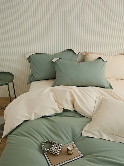 3pcs/set Two Tone Duvet Cover Set(1 Duvet Cover & 2 Pillowcase), Minimalist Polyester Bedding Set For All SeasonI discovered amazing products on SHEIN.com, come check them out! Mint Green Bedspread, Pastel Green Bedding, Mint Green Bedroom For Adults, Green Sheets Bedding, Bed Covers Aesthetic, Green Bed Spread, Green Bedding Aesthetic, Mint Green Bed, Green Bedding Bedroom