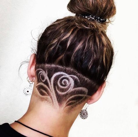 Flower Undercut Design, Women’s Undercut Designs, Undercut Designs For Women Patterns, Christmas Undercut Designs, Simple Undercut Designs For Women, Undercut Women’s Hair, Under Cuts For Women Designs, Side Shave Designs For Women, Hair Tattoo Designs Women