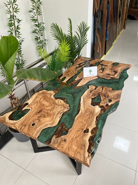 Moss table runner