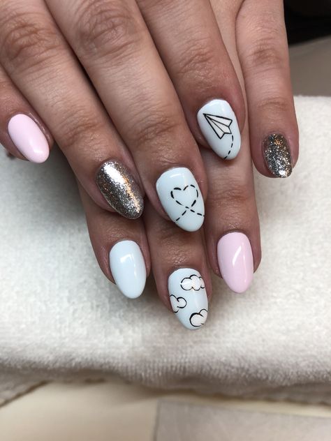 Nails With Book Designs, Cute Travel Nails, Road Trip Nail Designs, Paper Airplane Nails, Pilot Nails, Travel Nails Designs, Airplane Nails, Travel Nail Art, Plane Nails