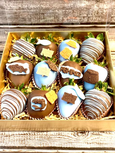 Fishing Chocolate Covered Strawberries, Fish Chocolate Covered Strawberries, Themed Chocolate Covered Strawberries, Sweets Business, Treat Table, Fishing Birthday Party, Chocolate Boxes, Baby Shower Treats, Chocolate Covered Treats