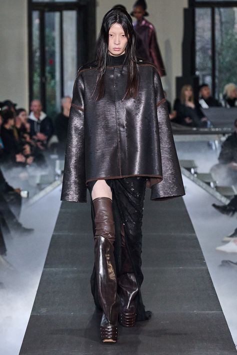 Rick Owens Fashion, Deconstruction Fashion, Best Of Fashion Week, Runway Magazine, Fall 2023 Ready To Wear, 2023 Ready To Wear Collection, Anti Fashion, 2023 Ready To Wear, Fashion Forecasting