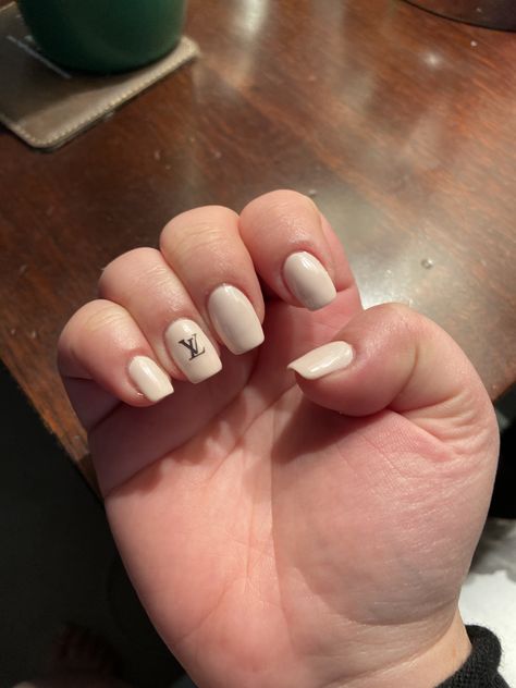 Nail Lv, Lv Nails Louis Vuitton, Lv Nails, Xmas Nails, Nails Inspo, Nail Design, Cute Nails, Nail Inspo, Beauty Makeup