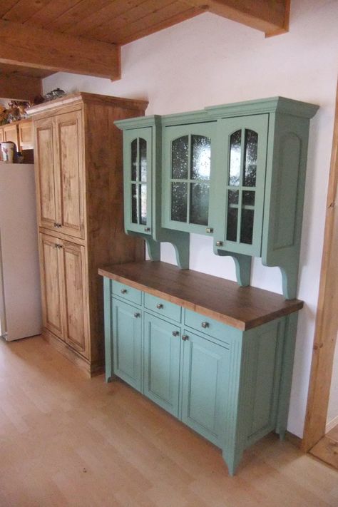 Hutch For Kitchen, Pagosa Springs Colorado, Glass Kitchen Cabinets, Painting Old Furniture, Cottage Style Kitchen, House Redesign, White Kitchen Remodeling, Pagosa Springs, Freestanding Kitchen