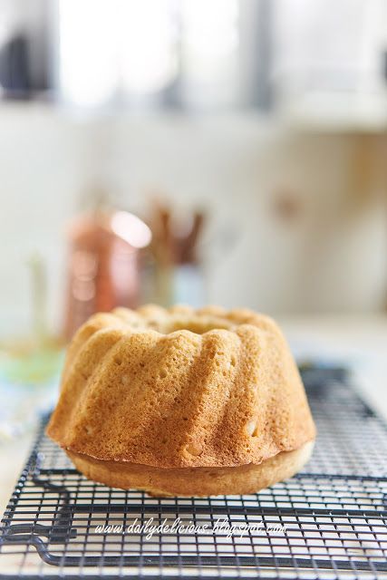 dailydelicious: White Bean and Yogurt Bundt Cake White Bean Cake, Banana Nut Bundt Cake, Bundt Cake With Buttermilk, Buttermilk Icing, Yogurt Bundt Cake, Pudding Bundt Cake, Rum Bundt Cake, Eggnog Bundt Cake, Buttermilk Bundt Cake