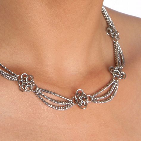 Slinky rosette necklace Chainmail Necklace, Chainmail Jewelry, Platinum Earrings, Chain Maille Jewelry, Chain Maille, Jewellery Handmade, Back Jewelry, Jewelry Designers, Fancy Jewellery