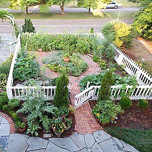 Colonial-Style Cottage Garden Pond Diy, Talking Flowers, Lawn Ideas, Colonial Garden, Japanese Theme, Cherry Bark, Yard Landscape, Cottage Garden Plants, Cottage Garden Design