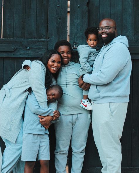 #familyphotography #winterpictures #blackfamilyphotos #sweatpants #family #blacklove #seasonalfamilypictures Sweatpants Family Photoshoot, Nike Sweatsuit, Fam Photos, Family Photo Colors, Fall Pics, Jogging Suit, Black Families, Winter Pictures, Portrait Ideas