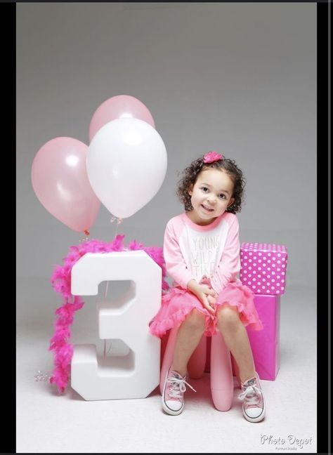 3 Year Girl Photoshooting Ideas, 3 Year Photoshoot Ideas, Third Birthday Photoshoot Ideas, 3rd Birthday Girl Photoshooting Ideas, 3rd Birthday Photoshoot Ideas, Kids Birthday Photoshoot Ideas, 3 Year Photoshoot, Toddler Birthday Pictures, 3rd Birthday Photography