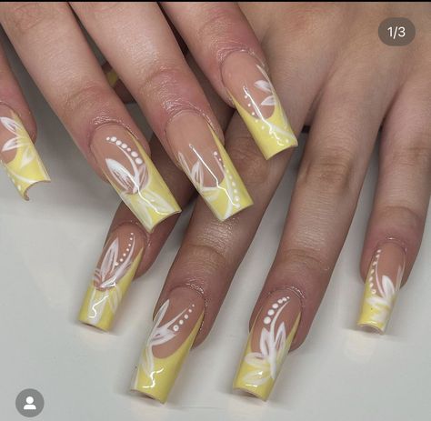 Tropical Flower Nails, Sun Nails, Fancy Nail Art, Gel X Nails, Yellow Nails Design, August Nails, X Nails, Nail Vinyls, Tropical Nails