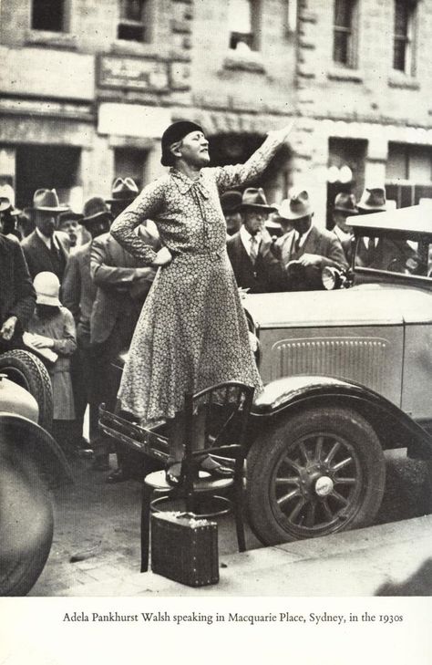 Adela Pankhurst Walsh (1885 - 1961) giving a speech outside The Carrington Press Printers, New South Wales, January 28, 1941 (the caption under the photo appears to be wrong)  Walsh was a British-Australian suffragette, political organizer, and co-founder of both the Communist Party of Australia and the Australia First Movement. — in Sydney, Australia. Christabel Pankhurst, Famous Feminists, Woman Suffrage, Emmeline Pankhurst, Suffragette Movement, Art Photography Women, Women's Suffrage, Brave Women, Women's History