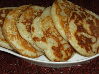 Bur Macsharo (Somali yeast pancakes) Somali Bread, Somalian Recipes, Somali Recipes, Somalian Food, Swahili Dishes, Somali Recipe, Somali Food, Somali Culture, Cultural Foods