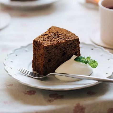 Miso Cocoa Chiffon Cake | Hikari Miso Miso Recipe, Powdered Eggs, Egg Whisk, Chiffon Cake, Cake Roll, Cake Pan, Cake Flour, Sweets Desserts, Vegetarian Chocolate