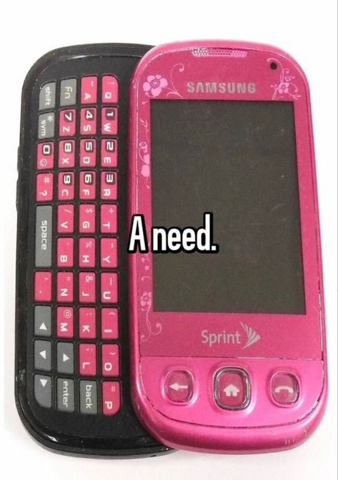 My mom had it as an old phone then gave it to me n i lost it☹️ 2000s Phone, Flip Phone Aesthetic, Retro Gadgets, Old Phone, Whisper Confessions, Digital Diary, Whisper Quotes, Just Girly Things, Dear Diary