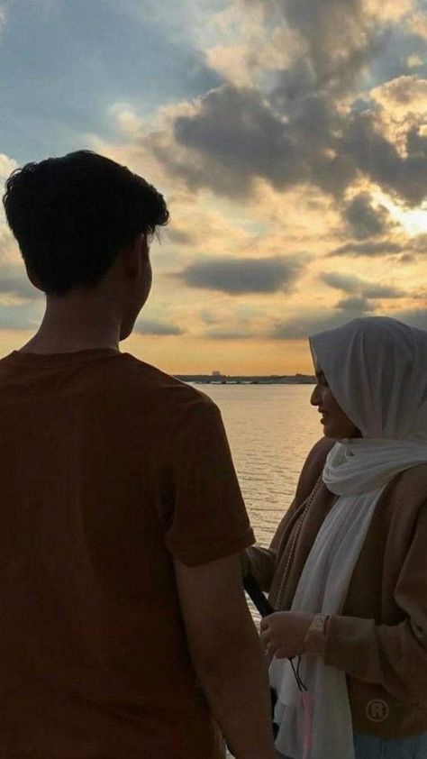 Love From A To Z, Cute Couple Video, Ootd Couple, Couple Status, Bakal Suami, Instagram Couples, Hijab Wedding, Muslim Couple, Muslim Couple Photography