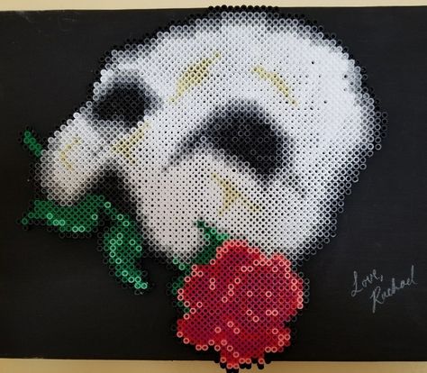 Phantom Of The Opera Pixel Art, Phantom Of The Opera Perler Beads, Gothic Perler Beads, Scream Perler Beads, Scary Movie Perler Beads, Perler Bead Patterns Horror, Resident Evil Perler Beads Pattern, Scream Knife Perler Beads Pattern, Rocky Horror Perler Beads